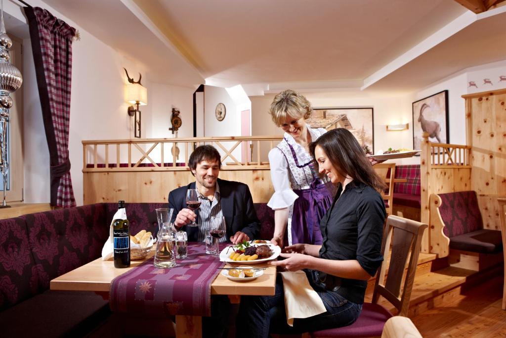 קוניגסלייטן Biohotel Castello Koenigsleiten מראה חיצוני תמונה
